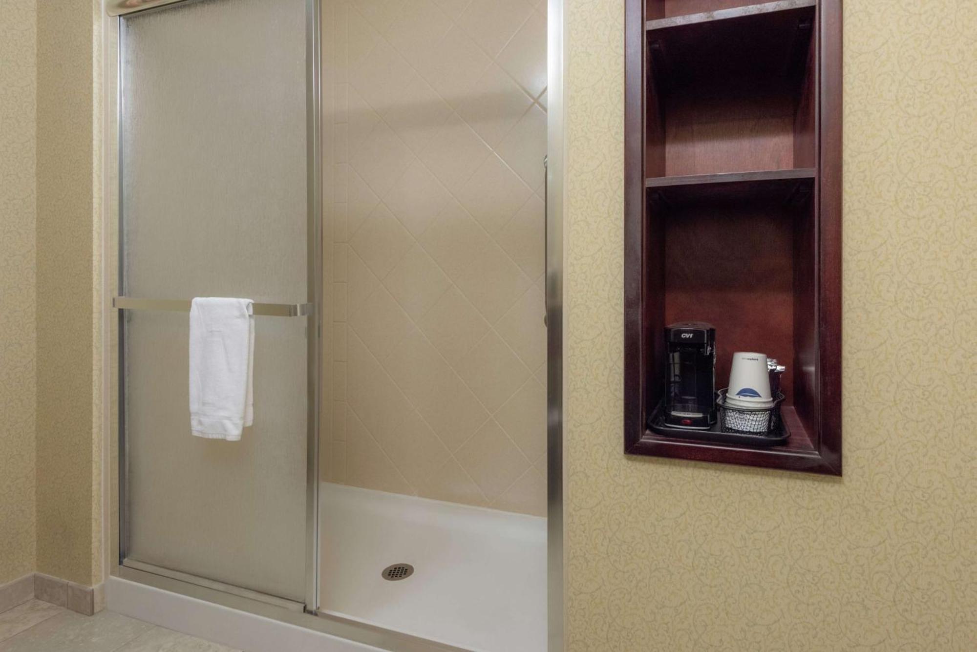 Hampton Inn & Suites - Виксбург Экстерьер фото