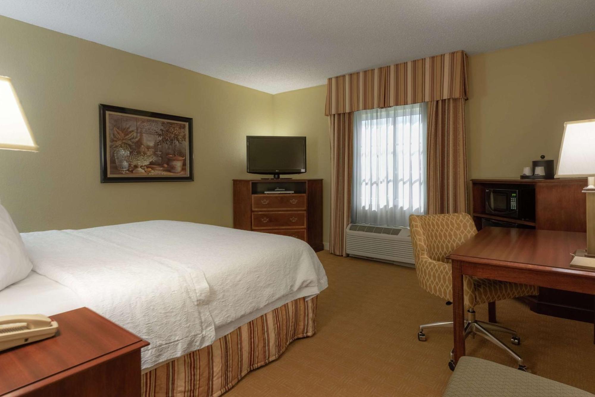 Hampton Inn & Suites - Виксбург Экстерьер фото